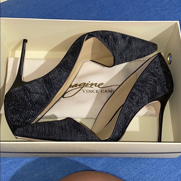 Vince Camuto Ossie Heel - Picture 7 of 7